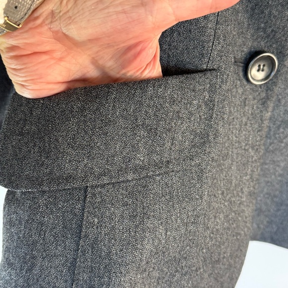 Ann Taylor Classic Career Wear Wool Tailored Lined Blazer Jacket Size 6 Gray - Picture 9 of 12